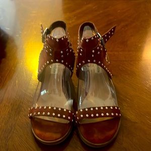 Steve Madden Gila brown studded sandal